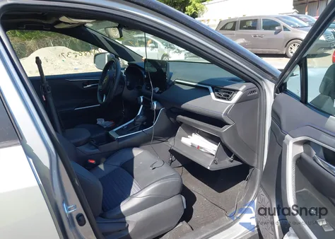 2023 Toyota Rav4 Xse z USA, uszkodzony, nr VIN 2T3E6RFVXPW039213